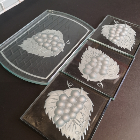 3 for$15 Lot Of 4, Clear Glass Coasters Etched Silver Grapes & Matching Cheese - Picture 5 of 9